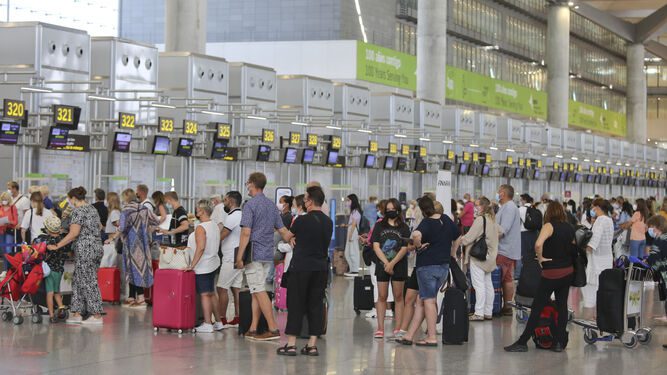 Malaga airport arrivals high season