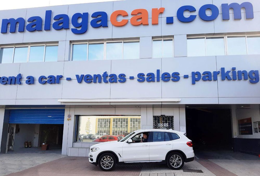 Location de voiture à l'aéroport de Malaga. malagacar.com