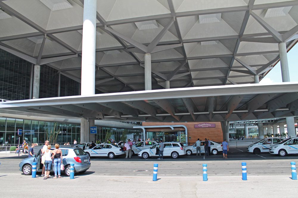 parada taxis aeropuerto de Malaga