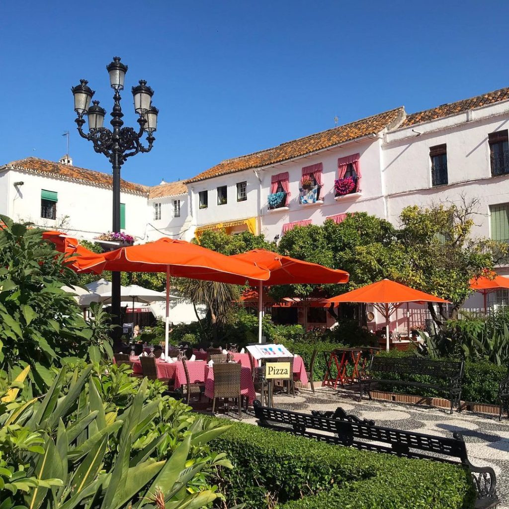 Plaza de los Naranjos 