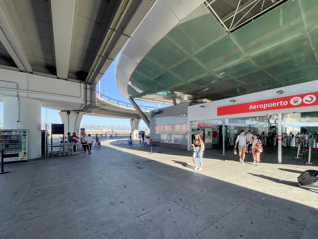 estacion cercanías aeropuerto Málaga